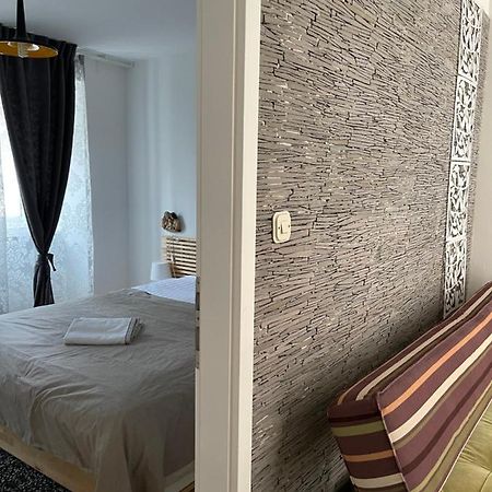 Apartments Kremenic Cres Bagian luar foto