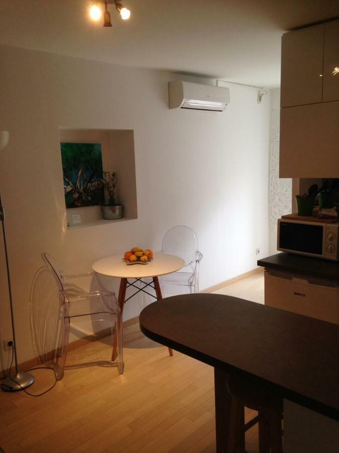 Apartments Kremenic Cres Bagian luar foto